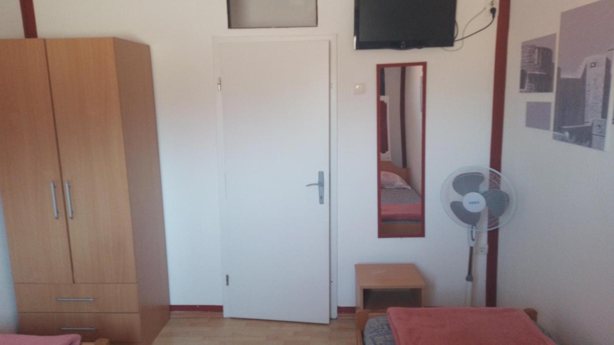 Red Apartman Trebinje Zewnętrze zdjęcie