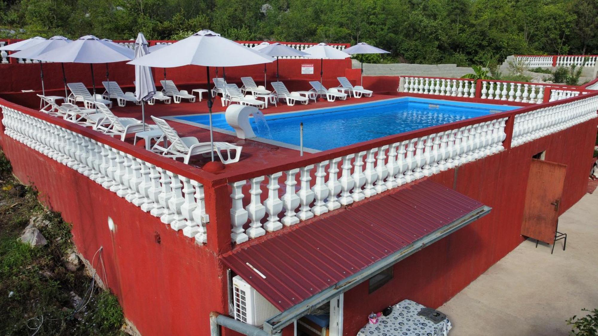 Red Apartman Trebinje Zewnętrze zdjęcie