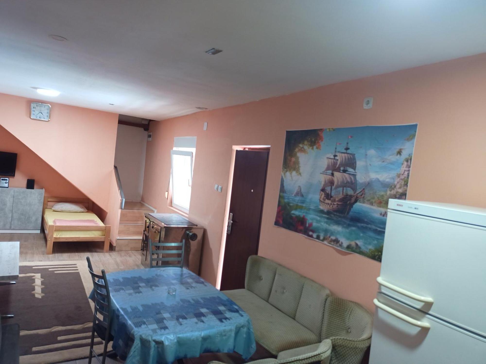 Red Apartman Trebinje Zewnętrze zdjęcie