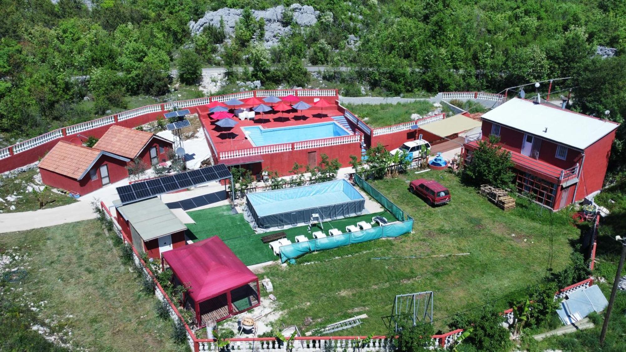 Red Apartman Trebinje Zewnętrze zdjęcie